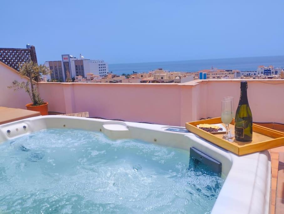 Apartmán Penthouse With Jacuzzi And Spectacular Sea Views Nerja Exteriér fotografie