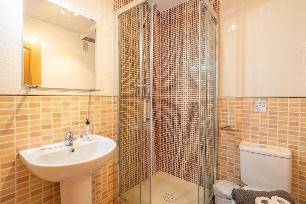 Apartmán Penthouse With Jacuzzi And Spectacular Sea Views Nerja Exteriér fotografie